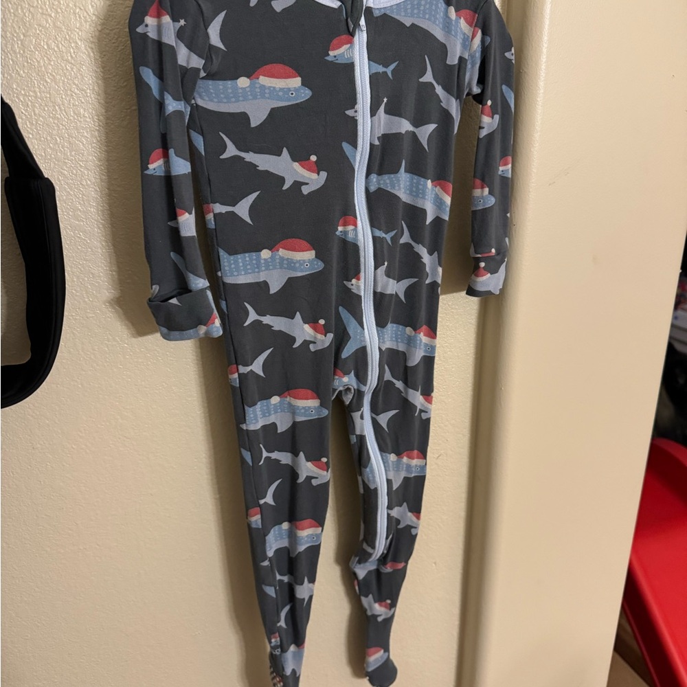 Kickee Pants Pewter Santa Sharks 12-18 months